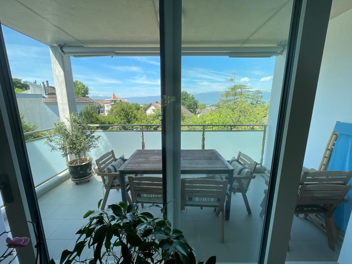 Gasthof Private Bedroom And Bathroom In Shared Genf