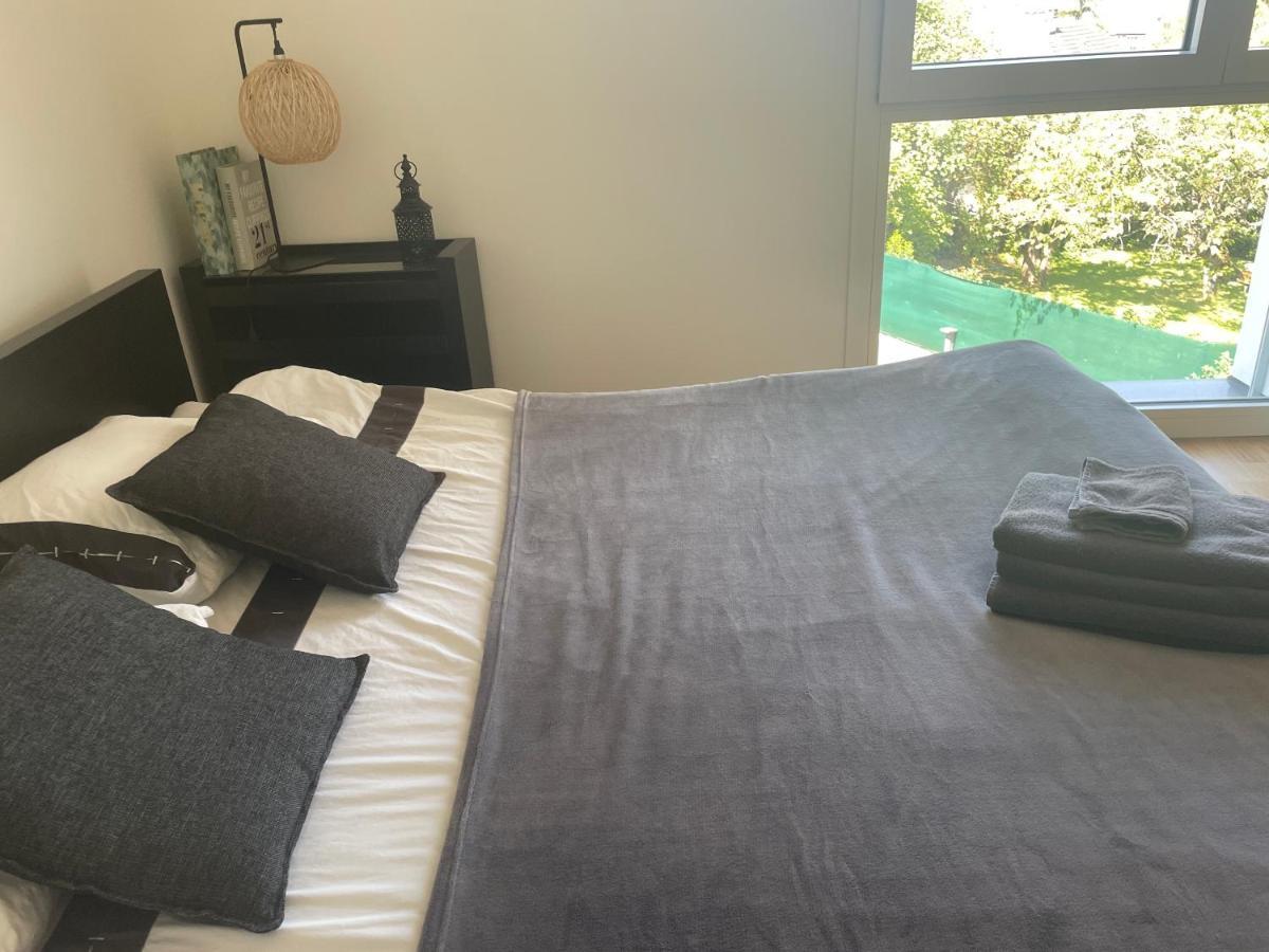 Private Bedroom And Bathroom In Shared Genf