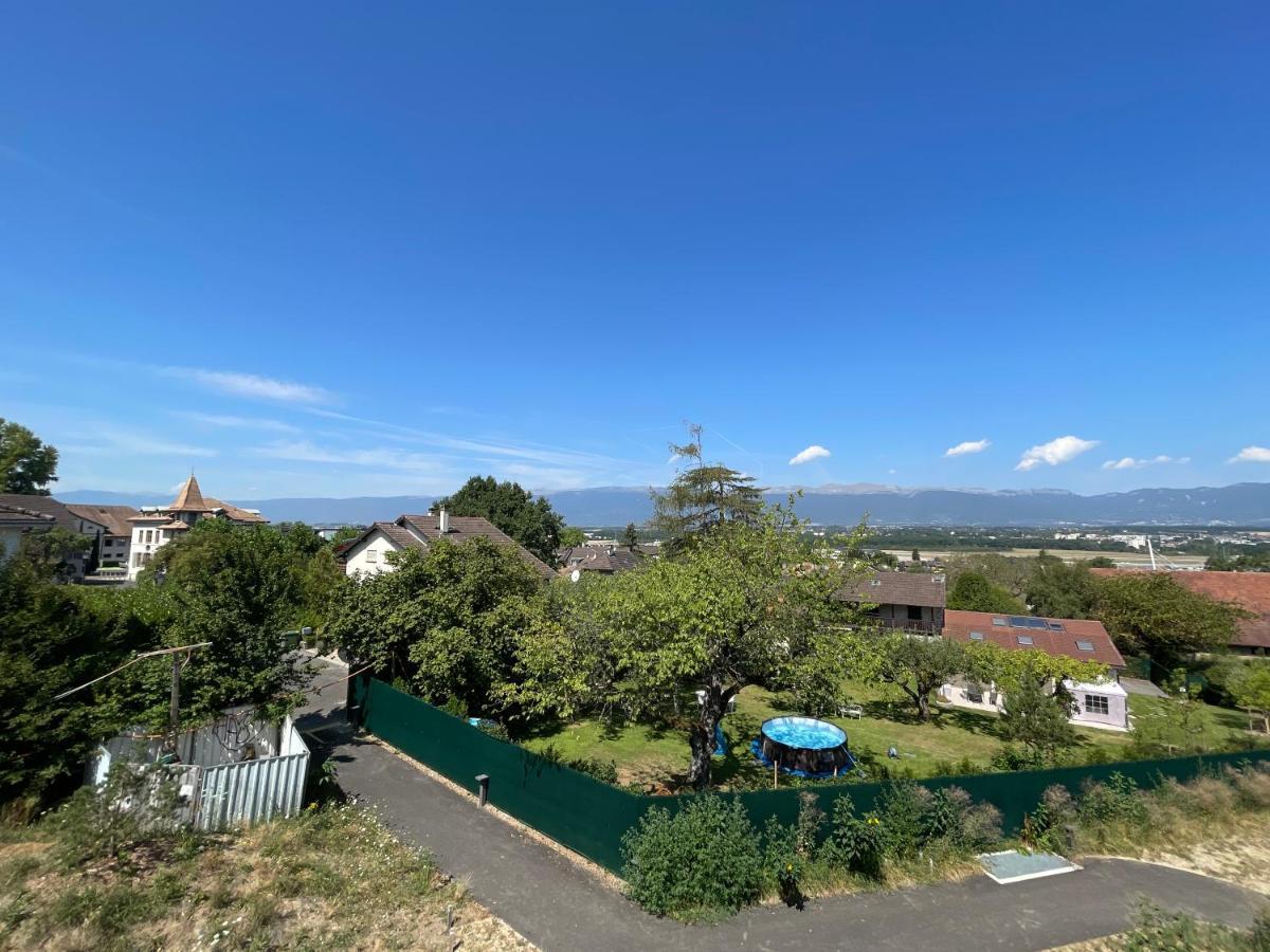 Private Bedroom And Bathroom In Shared Genf